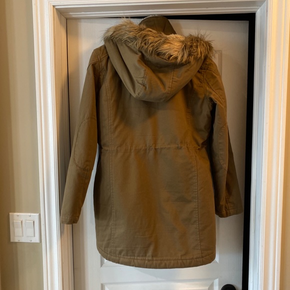 Warm winter Faux Fur trimmed hood jacket - Picture 2 of 3